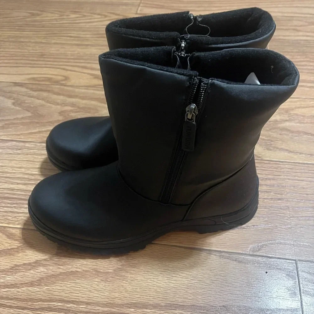 NEW Tundra Fran Boots 8
